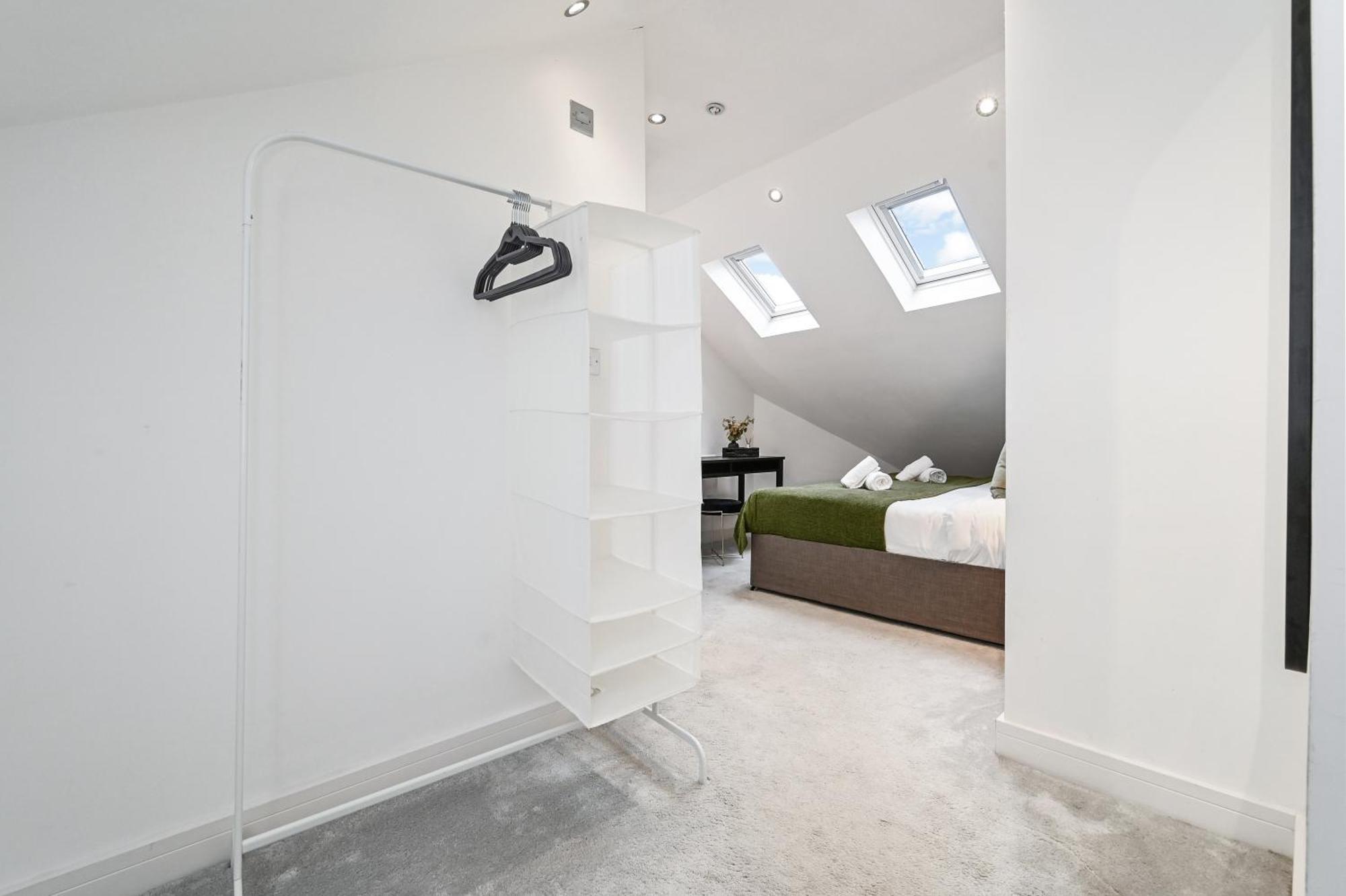 Family 1 Bed Apt Near Cardiff City Centre, Free Parking, Quiet, Secure Neighbourhood Buitenkant foto
